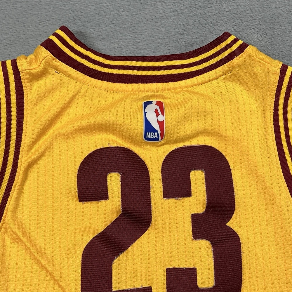 LeBron James Cavaliers Jersey Boys M Yellow Gold 23 Adidas Swingman NBA - Picture 5 of 9